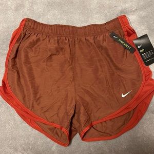 NWT Nike Dri-fit shorts never worn size medium